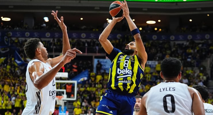 Fenerbahçe Beko, EuroLeague'de play-off'u garantiledi