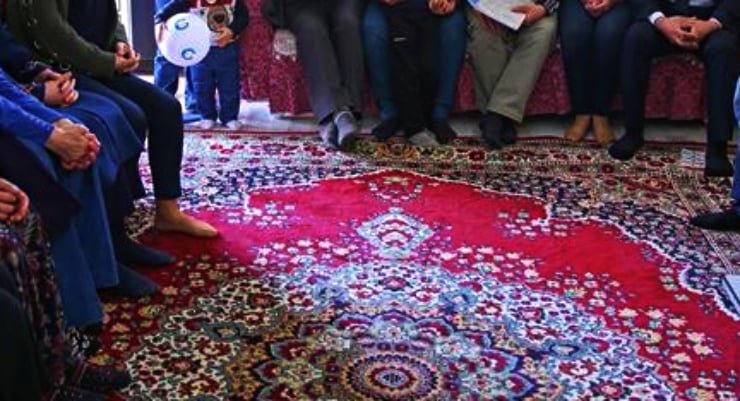 Siyaset konusunda anlaşamadığınız akrabaya karşı ne yapmalı?