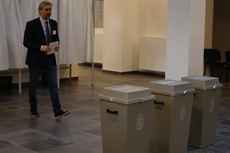 Macaristan halkı sandık başında