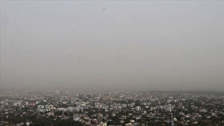 Afrika'dan toz geliyor: Altı ile sarı kodlu uyarı