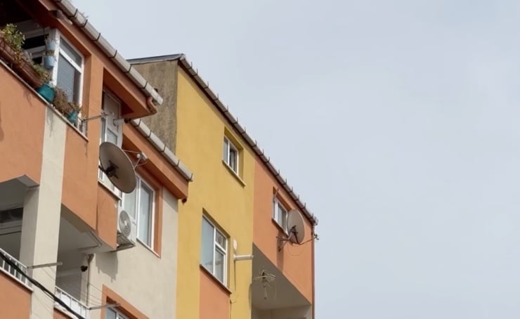 Kartal'da bir kadın bıçaklanarak öldürüldü