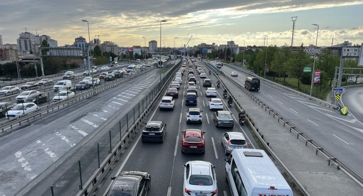 İstanbul'da trafik yoğunluğu yüzde 81