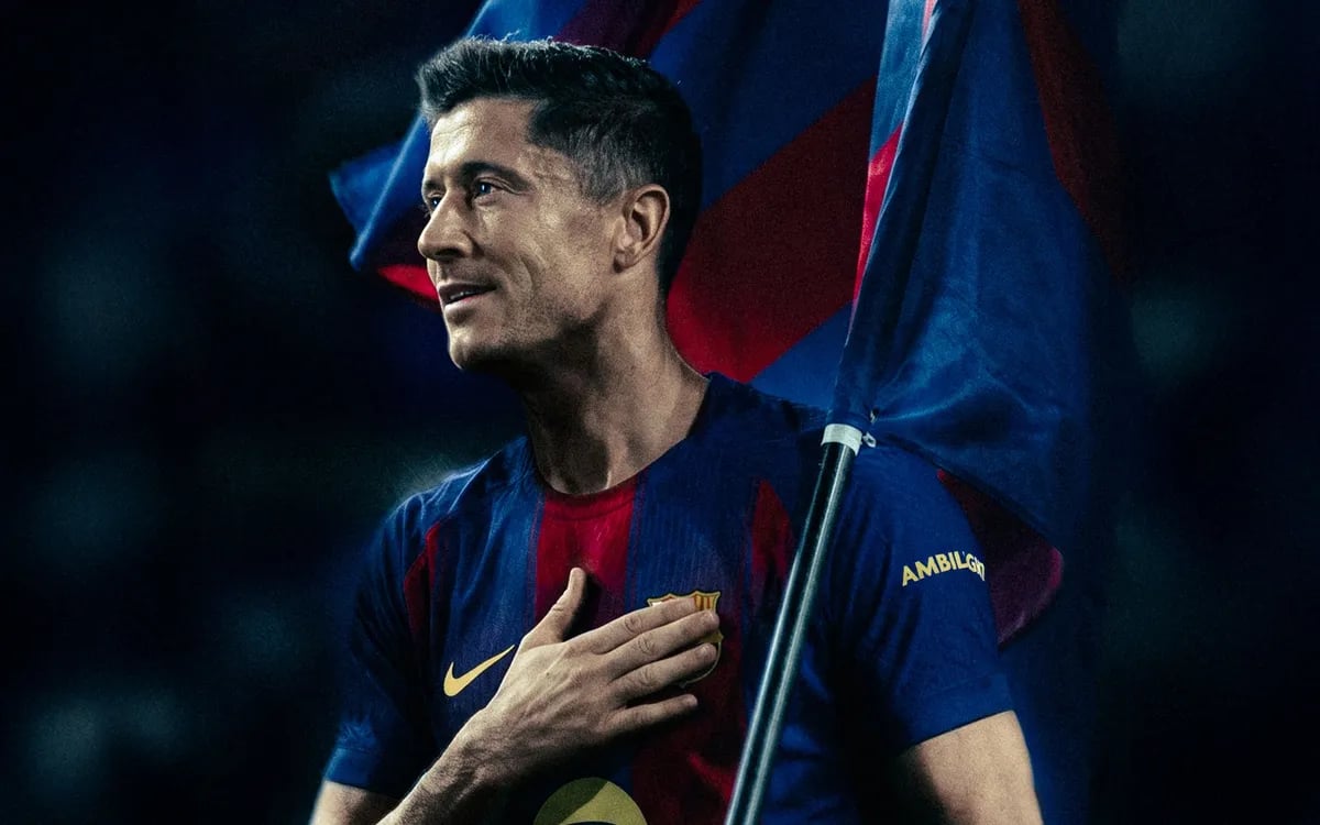 Robert Lewandowski Barcelona'dan ayrılıyor
