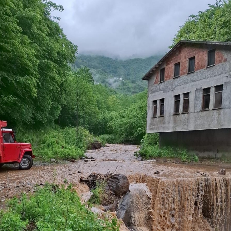 İstanbulda sağanak yağış
