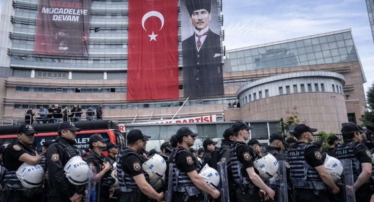 271 edebiyatçıdan ortak bildiri: Kayyım rejimine hayır