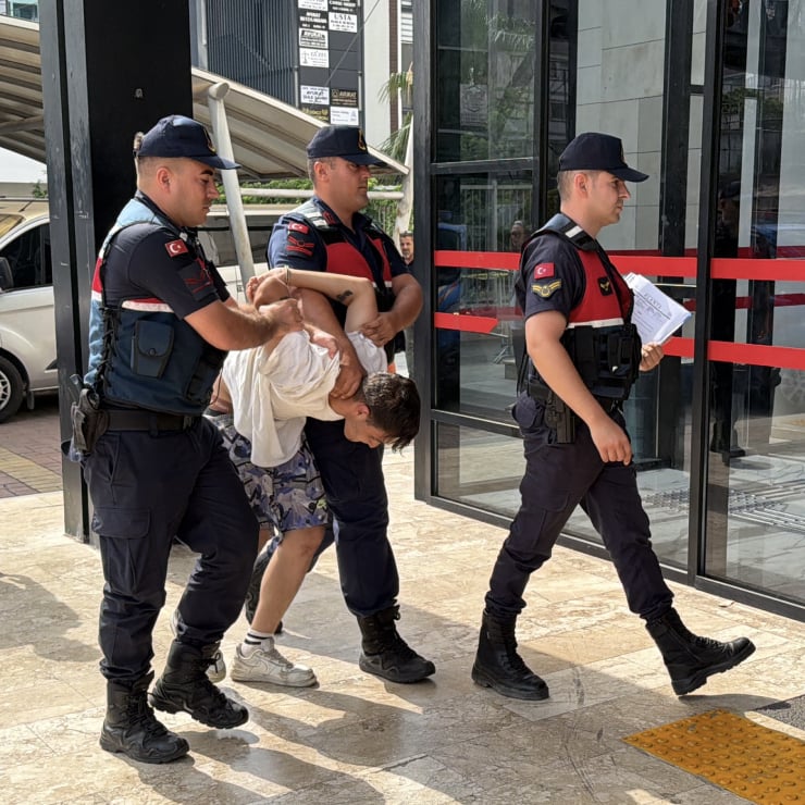 Ne bulduysa çaldı