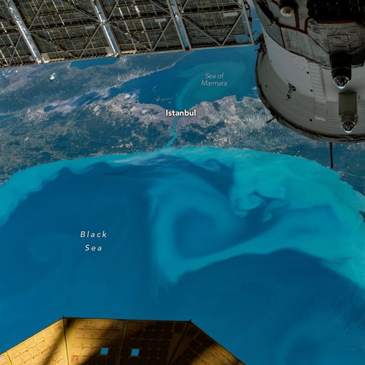 NASA, Marmara ve Karadeniz'deki renk değişimini görüntüledi