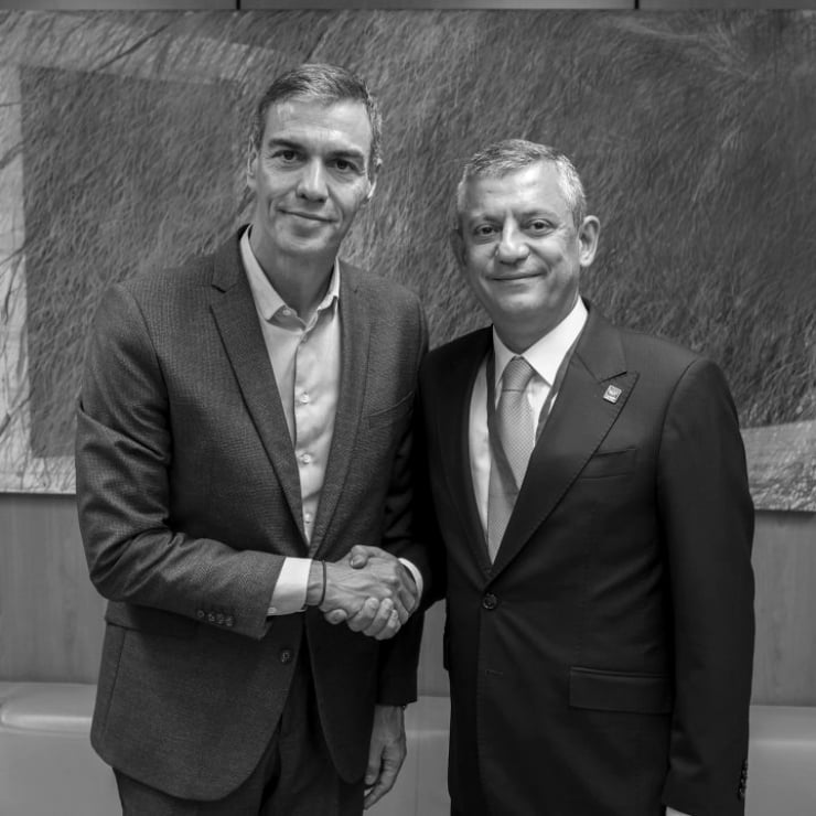 Pedro Sanchez'den Özgür Özel'e destek: Tam zamanı olduğunu hissettiniz