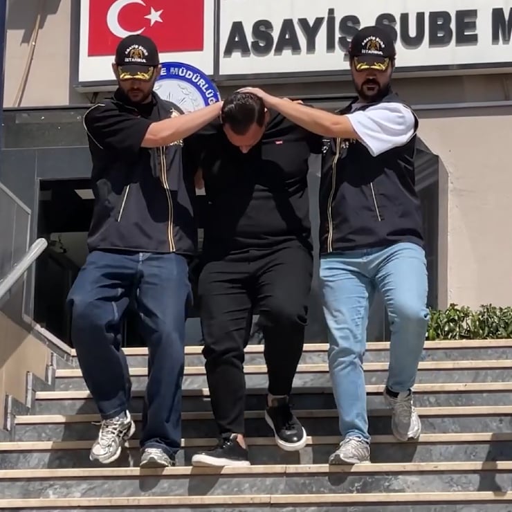 300 tam altın çalan döviz bürosu çalışanı gözaltında