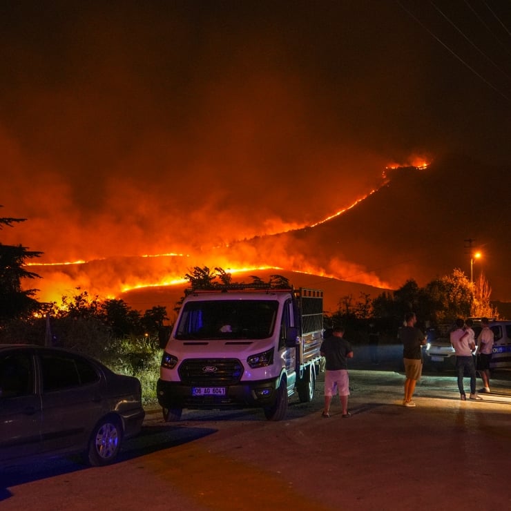Ankara'da ağaçlık alanda yangın - Diken