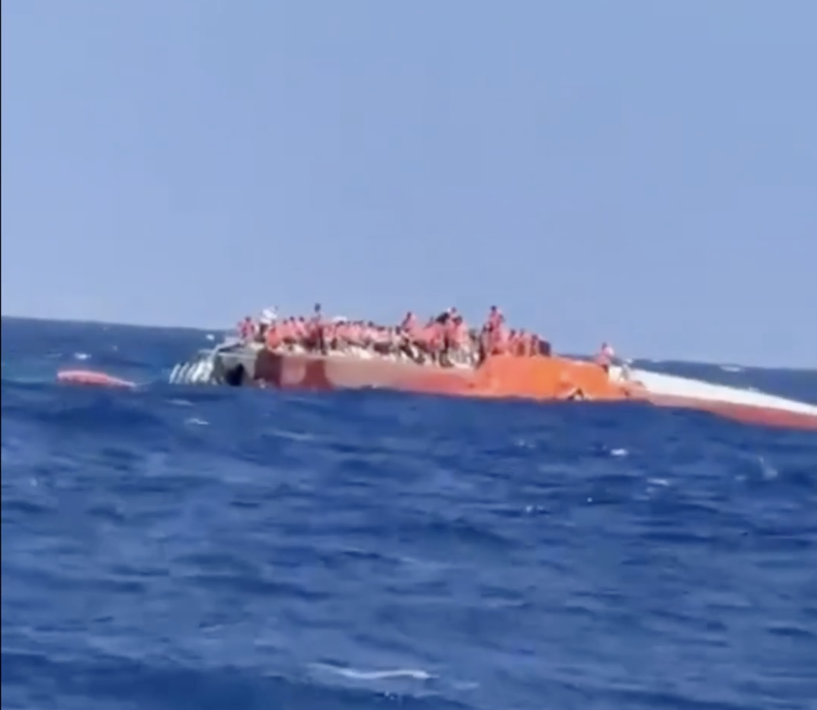 Girne açıklarında yolcu gemisi alabora oldu: 'Durum çok ciddi' - Diken