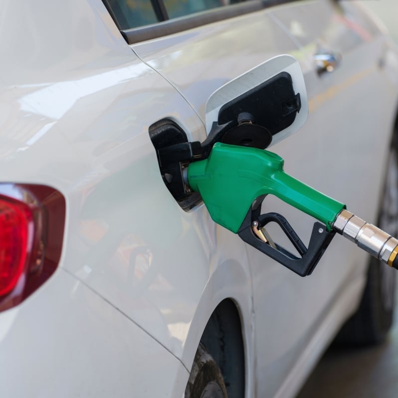 Motorin fiyatlarına gece yarısı 4,60 TL zam geldi