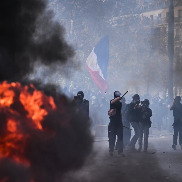 Macron, Eylemlerde 'Nifak Tohumu Ekenleri' Gördü: Emniyet Güçlerimizin Yanındayız