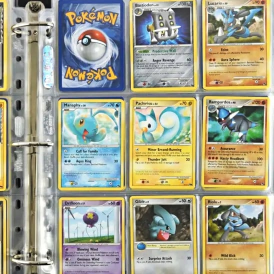 Tavan Arasındaki Pokemon Kartları Rekor Fiyata Satıldı