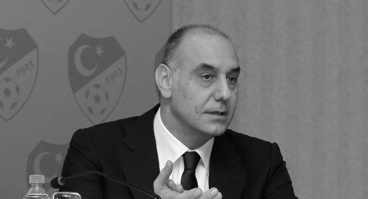 Arıboğan'a FETÖ'den ceza talebi